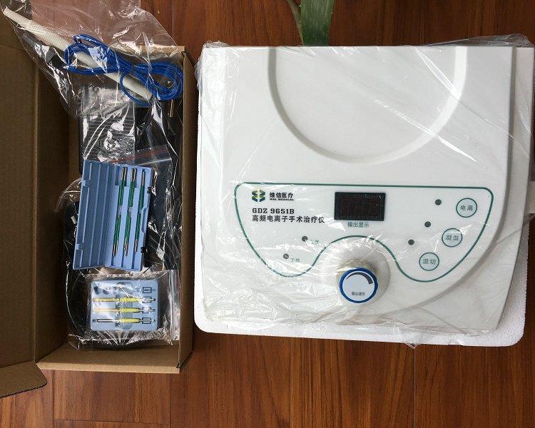 成都维信GDZ 9651B高频手术治疗仪采用数码LED显示